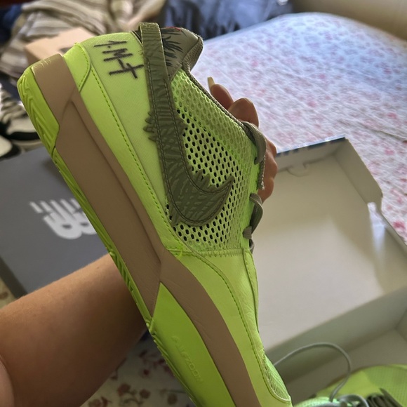 Nike - Picture 5 of 7